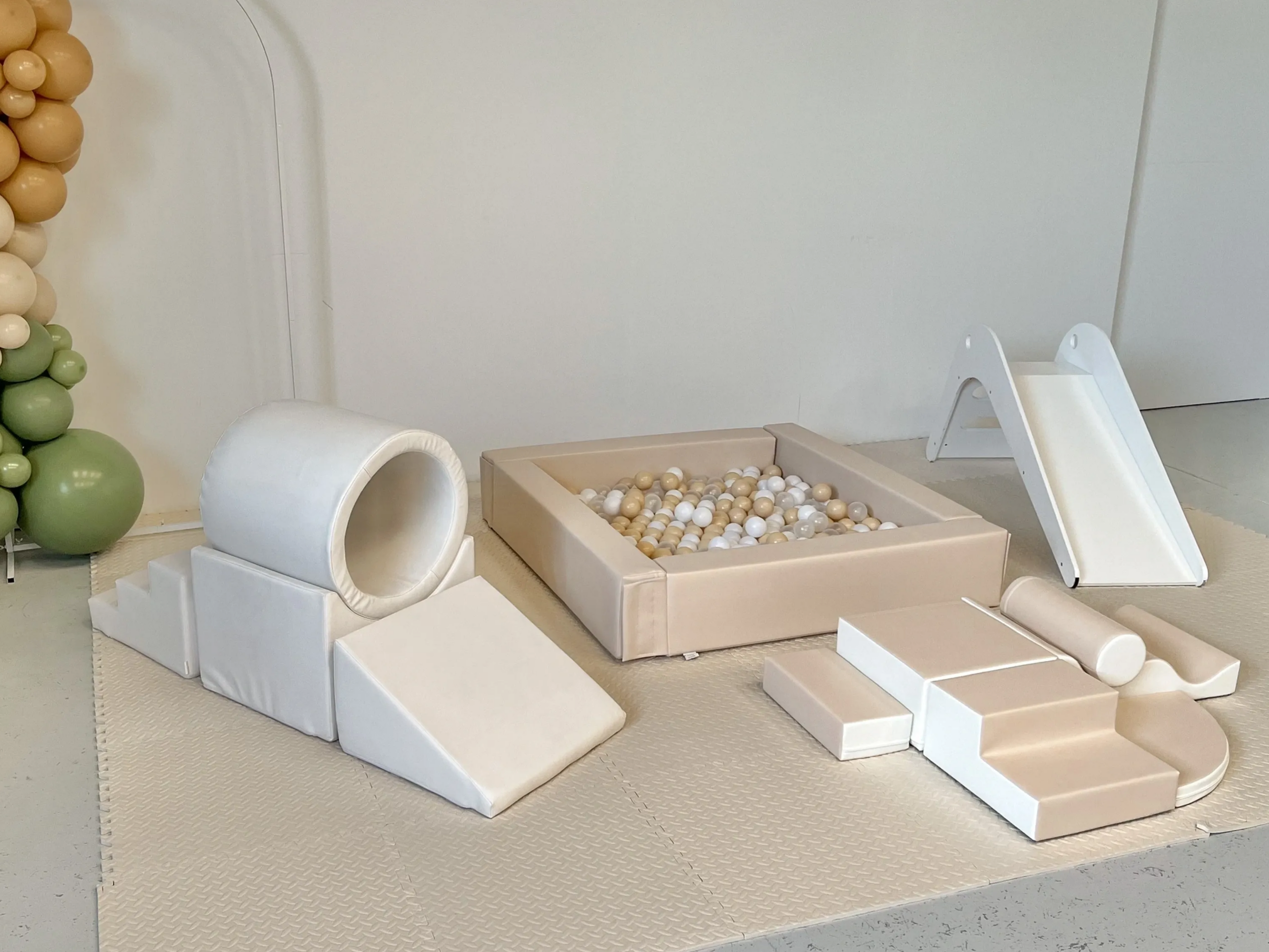 Large Package — Beige