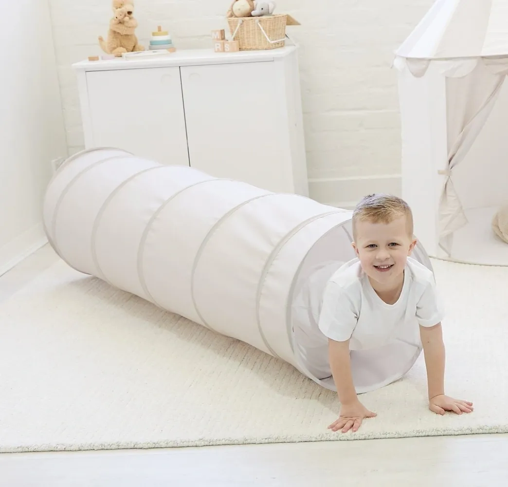 Play Tunnel